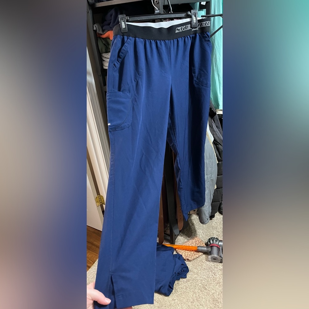 Sketcher Scrubs